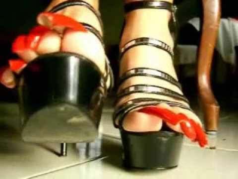 Ladybird reccomend long toenails sexy sandals feet